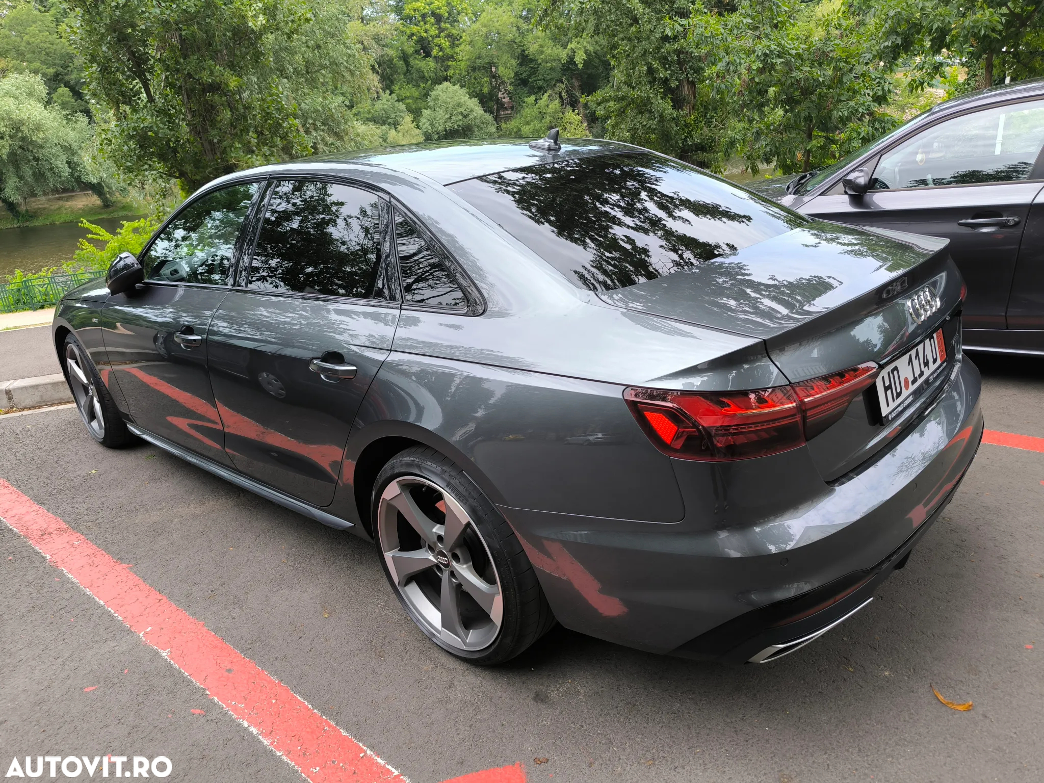 Audi A4 Avant 2.0 40 TDI quattro S tronic Advanced - 6