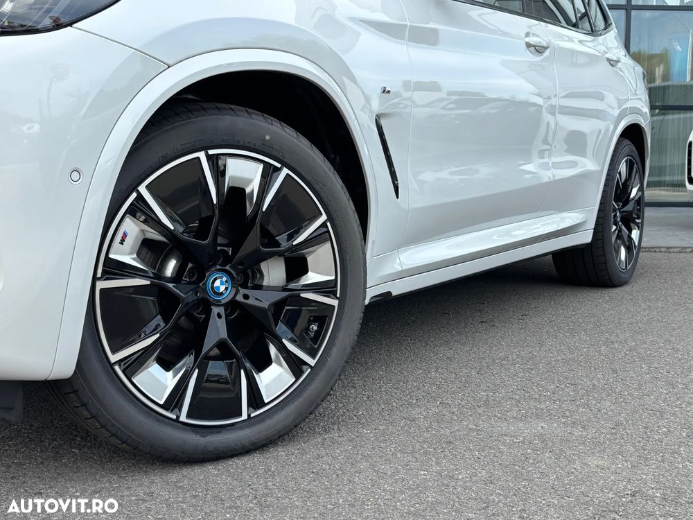 BMW iX3 Standard - 23