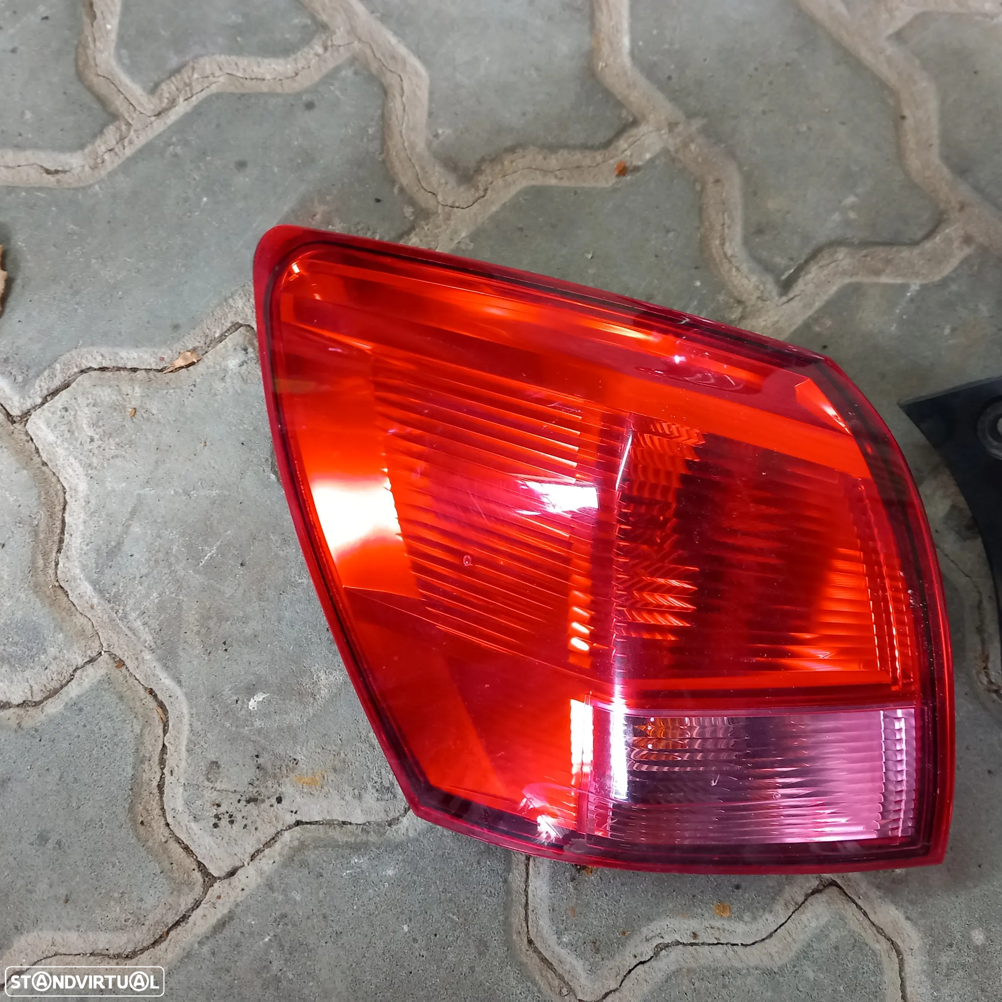 Farol traseiro lado condutor nissan qashqai j10 - 2