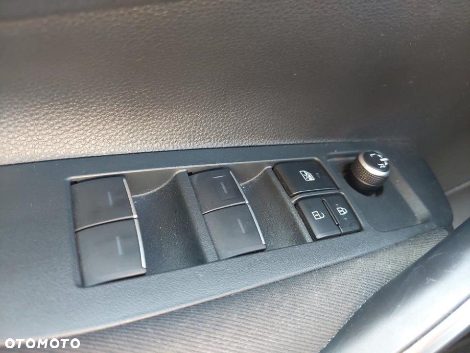 Toyota Corolla - 16