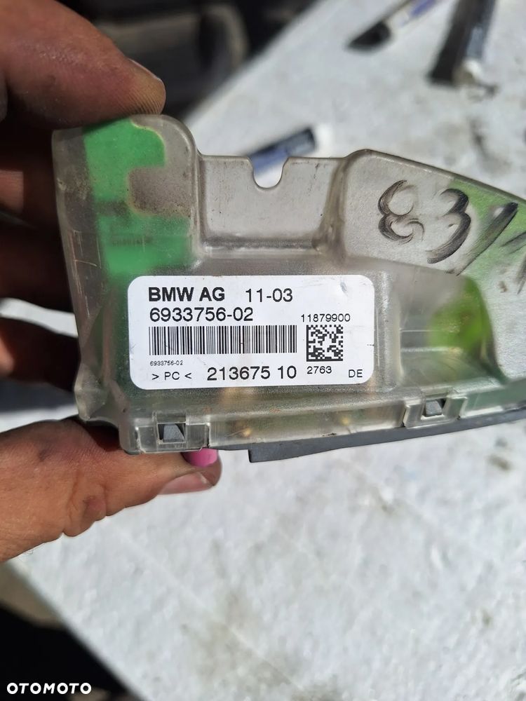 BMW 5 E60 E61 7 E65 E66  antena dachowa  GPS PŁETWA  6933756-02   (83/12) - 3