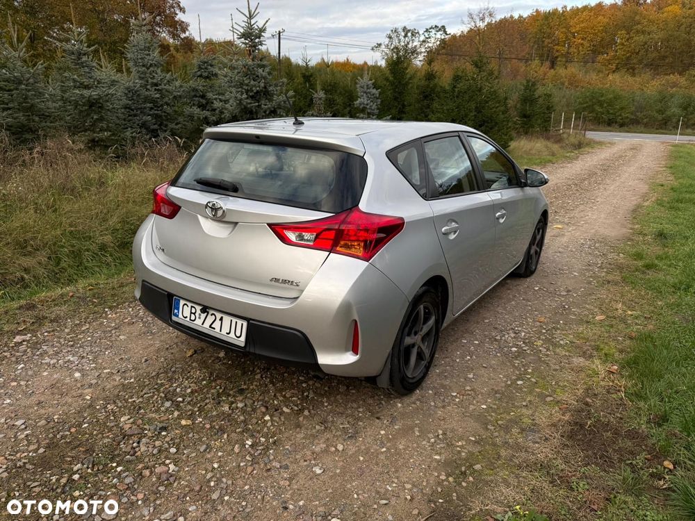 Toyota Auris 1.33 VVT-i Active - 4