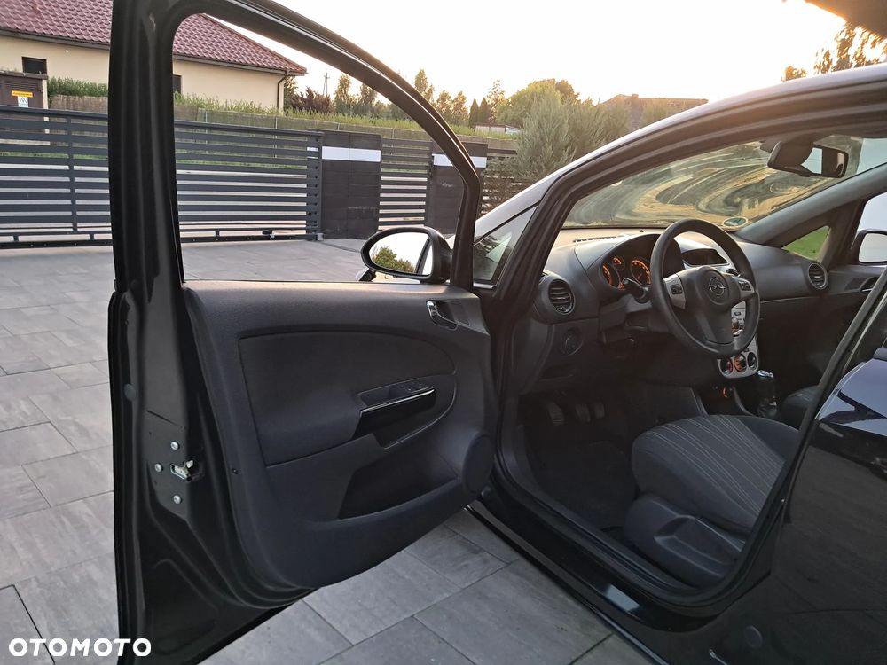 Opel Corsa 1.2 16V Enjoy - 19