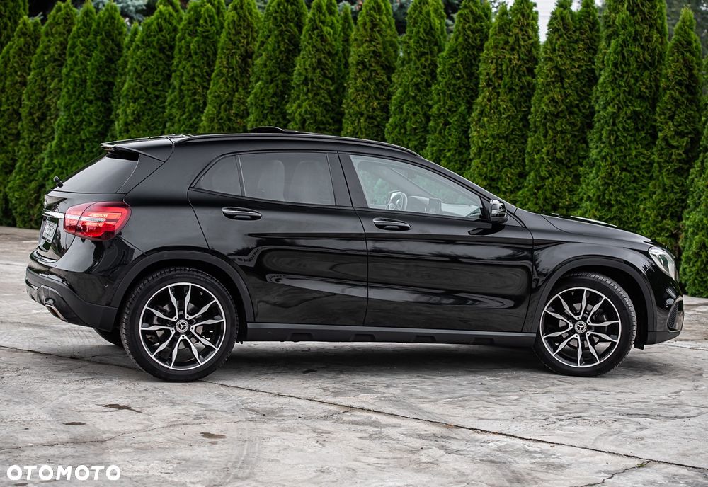 Mercedes-Benz GLA 200 7G-DCT Edition 1 - 12