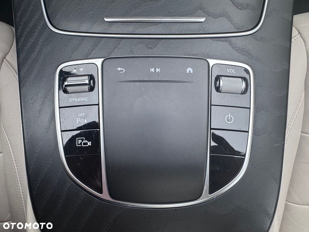 Mercedes-Benz Klasa E 300 de Exclusive - 20