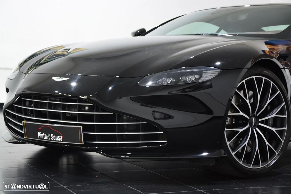 Aston Martin Vantage Coupe V8 - 21