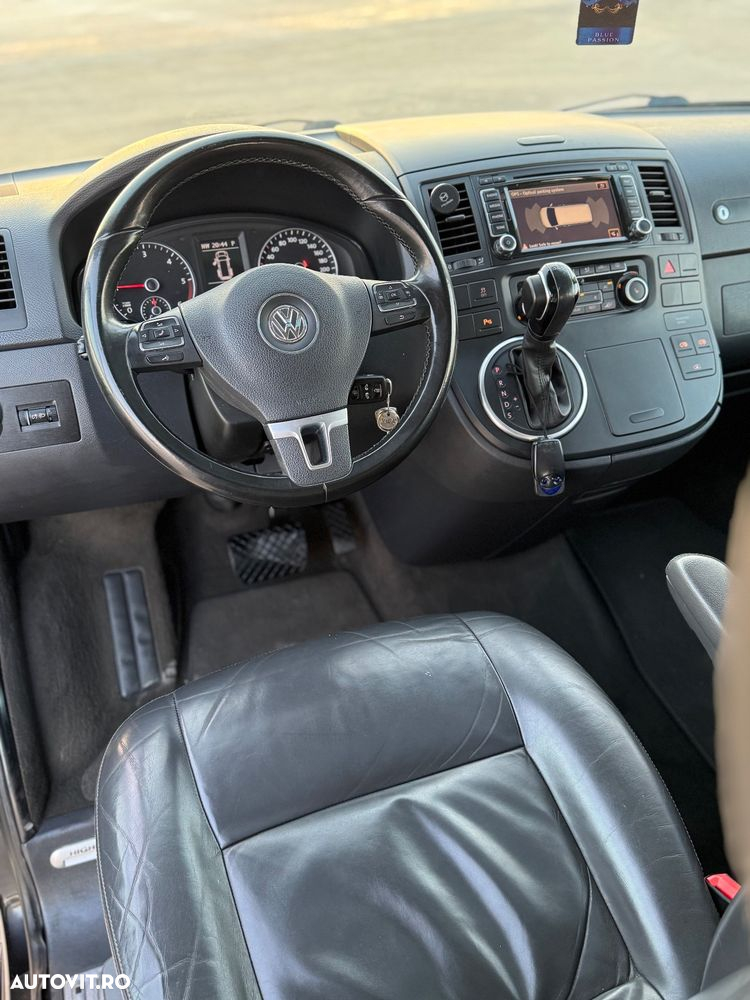 Volkswagen Multivan - 9