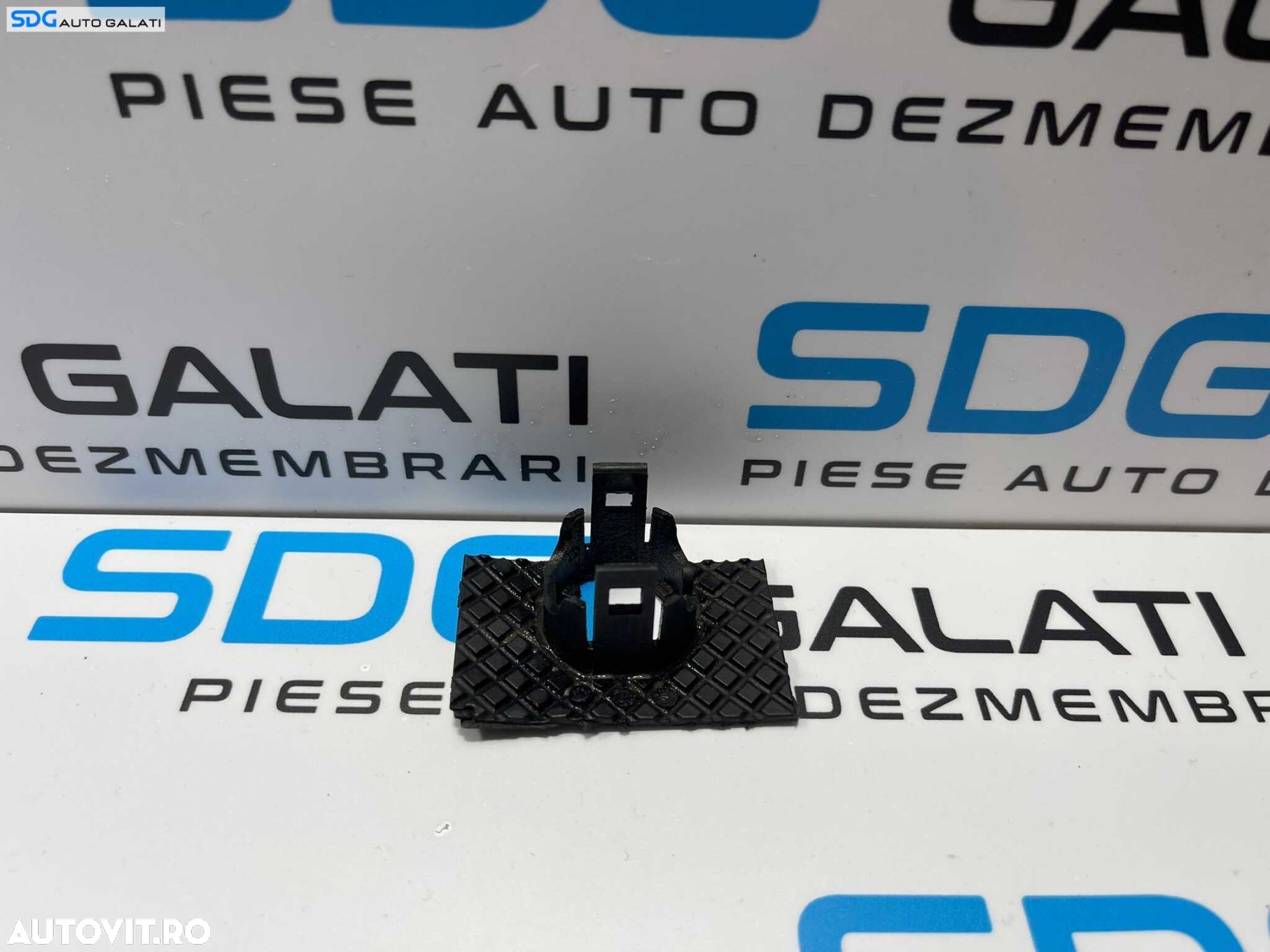 Suport Prindere Senzor Senzori Parcare Volkswagen Sharan 2011 - 2016 Cod 3T0919491 - 1
