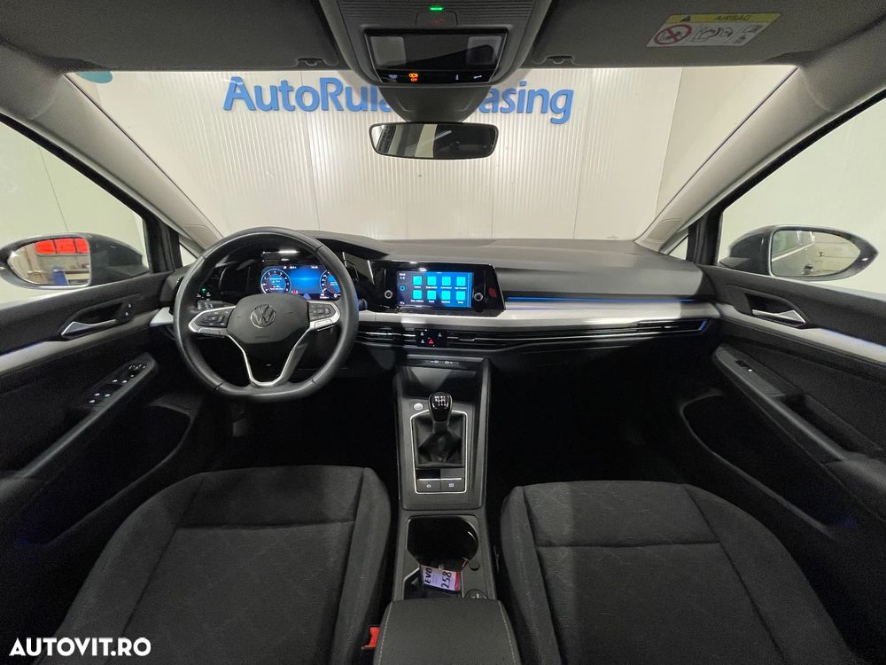 Volkswagen Golf - 8