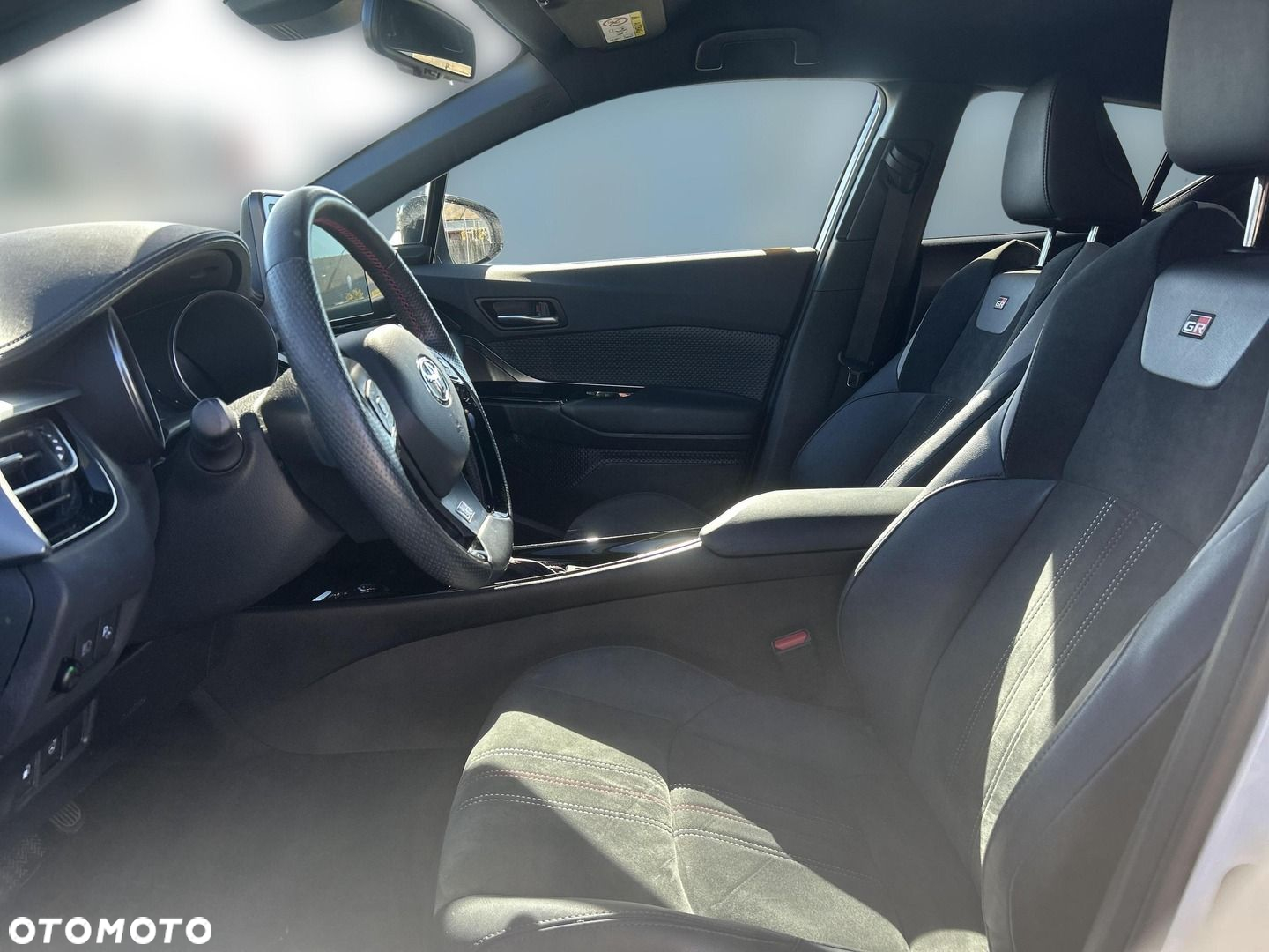 Toyota C-HR 2.0 Hybrid GR Sport - 14