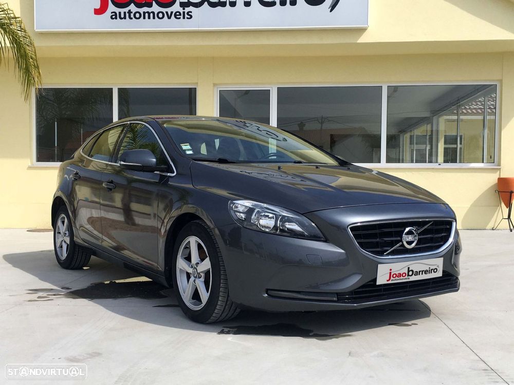 Volvo V40 1.6 D2 Momentum - 1
