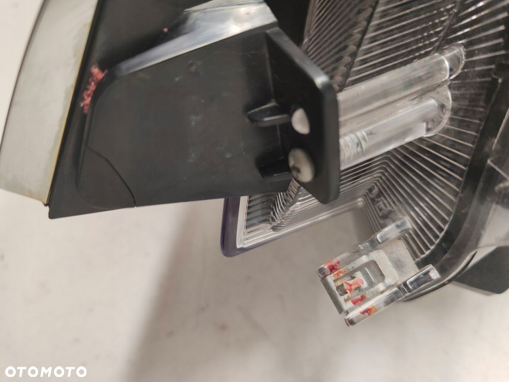 byd tang ev600 2021 lampa prawa - 4