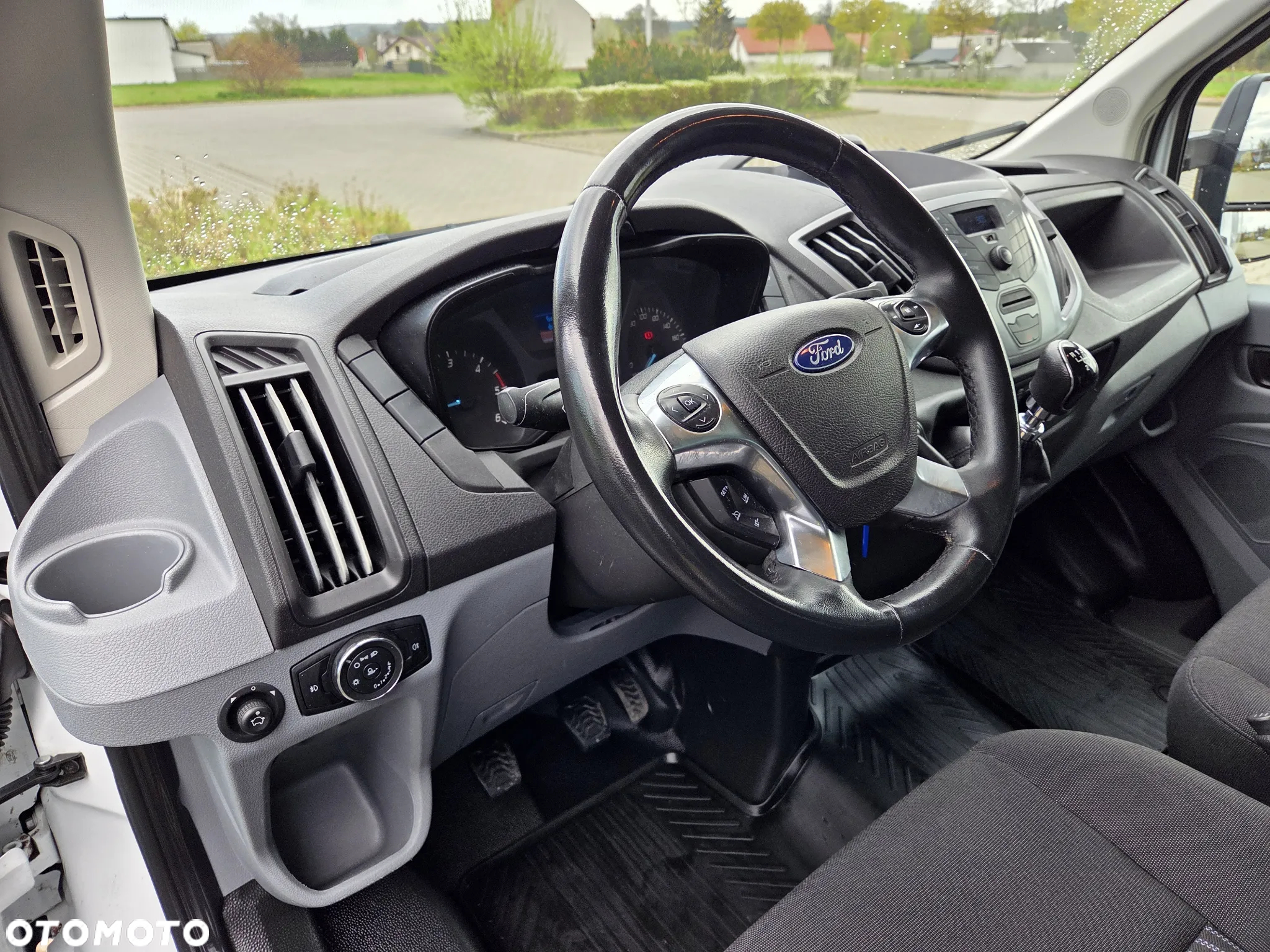 Ford Transit - 25