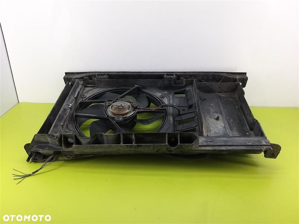 Wentylator chłodnicy wody OBUDOWA Peugeot 307  I 1.4HDI 68KM 2001-2005R - 3