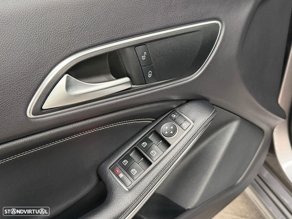 Mercedes-Benz CLA 200 - 33