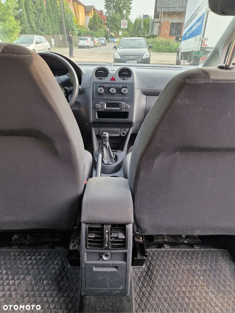 Volkswagen Caddy - 11