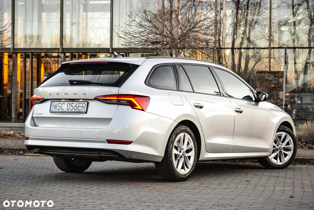 Skoda Octavia 1.5 TSI ACT Ambition - 4