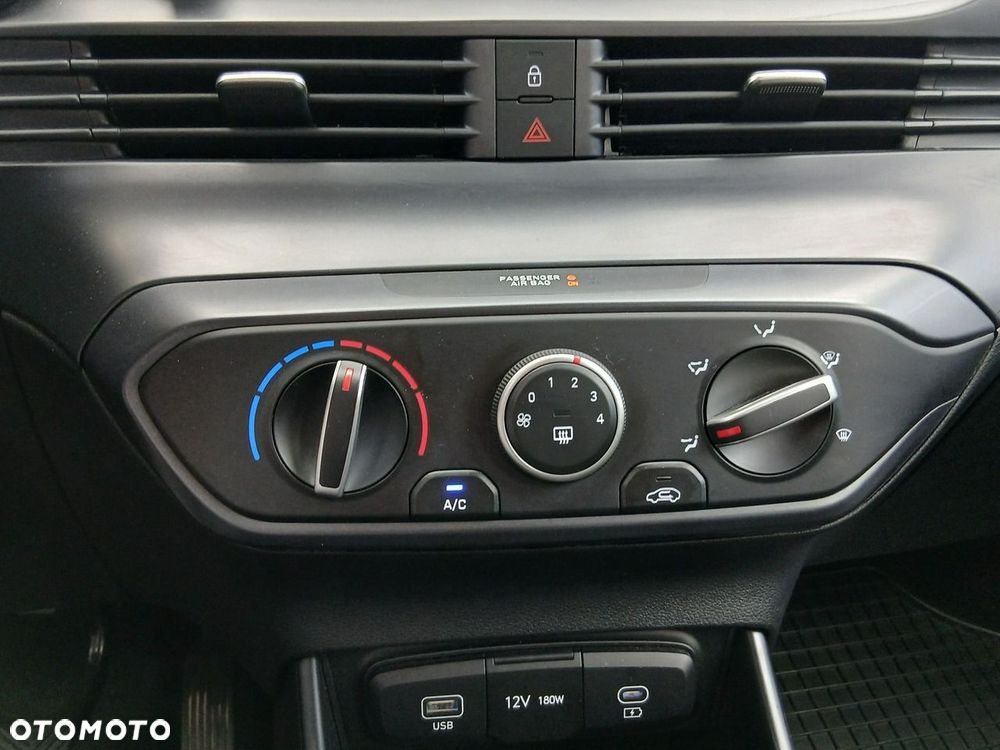 Hyundai i20 1.2 Modern - 24