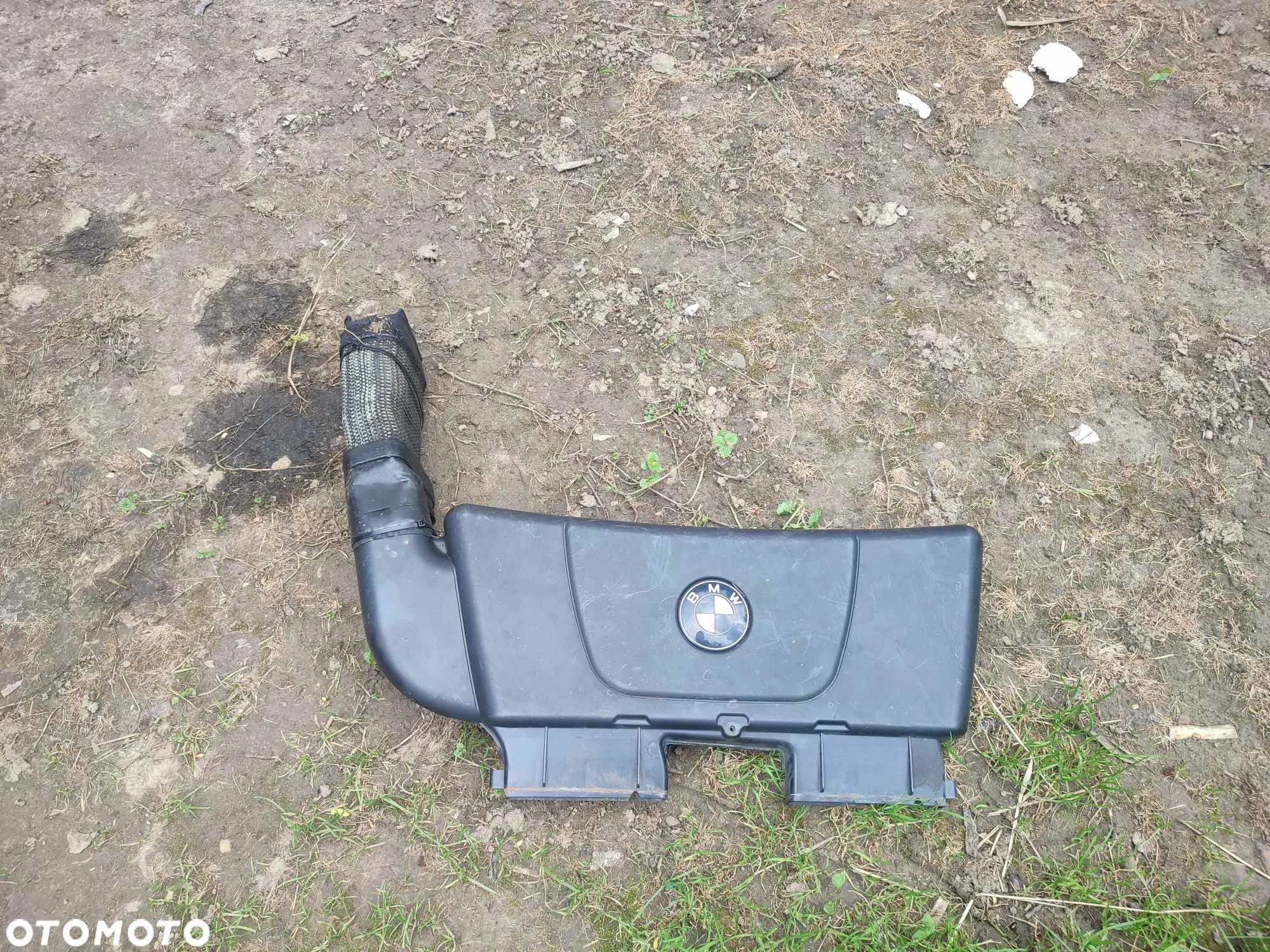 Części BMW E90 M47 termostat, przewody chłodzenia, kurtyna, lusterka, boczki, odma, wody, mata drzwi, osłona silnika, dmuchawa,progowa - 9