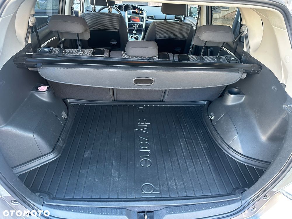 Toyota Verso 1.6 D-4D Premium - 9