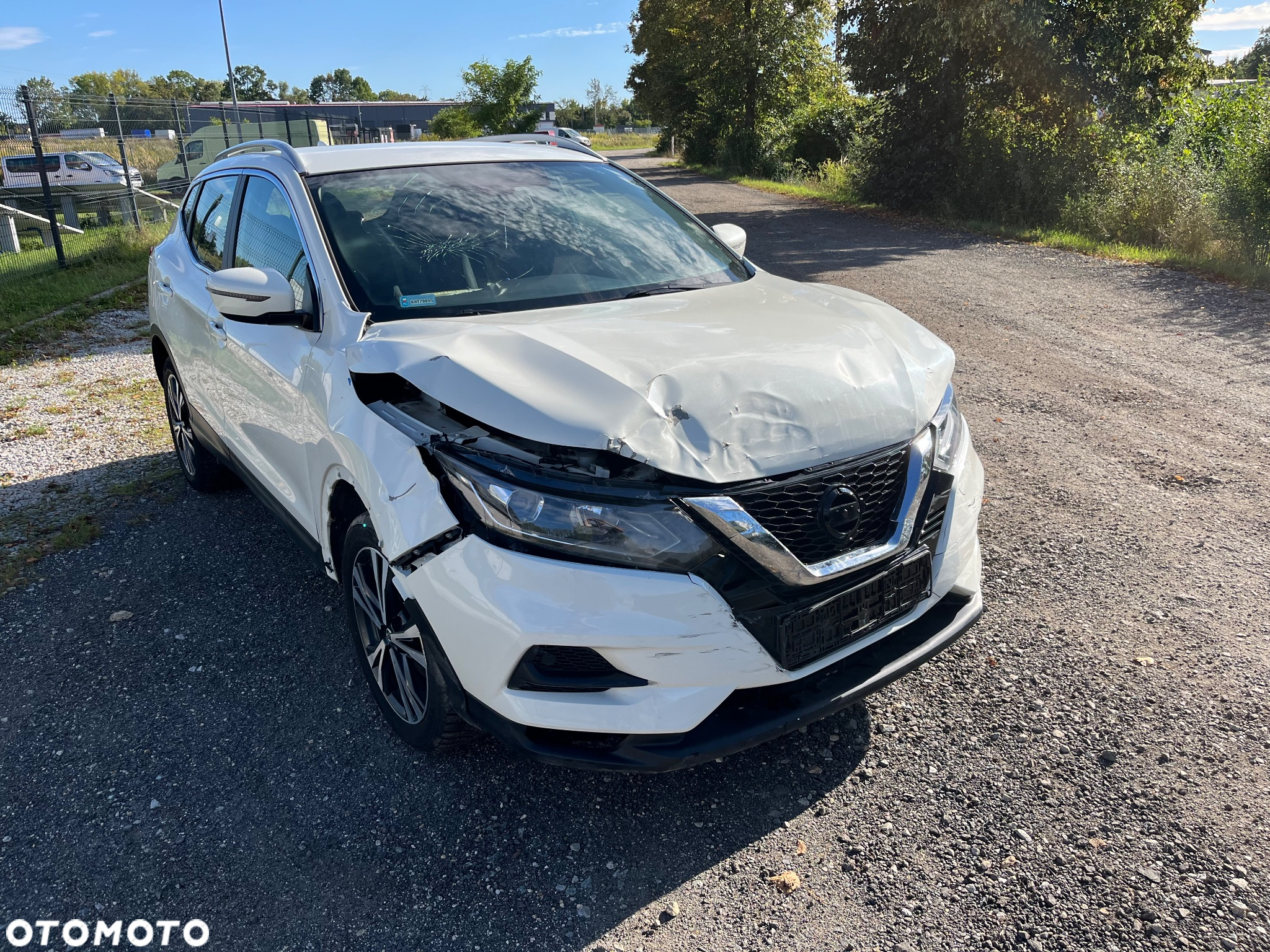Nissan Qashqai 1.3 DIG-T N-Connecta DCT - 3