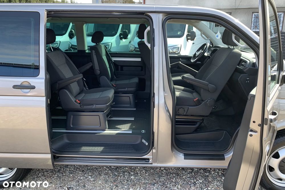 Volkswagen Multivan - 13