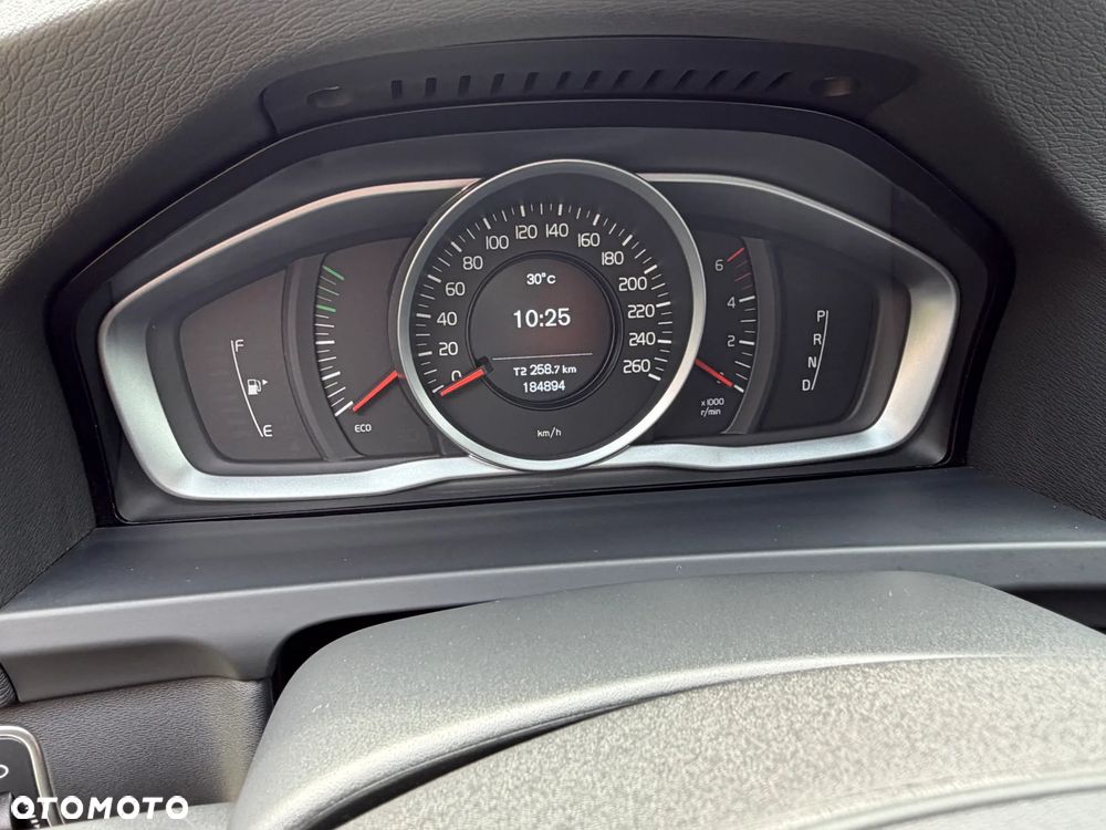 Volvo V60 D2 Geartronic Summum - 11