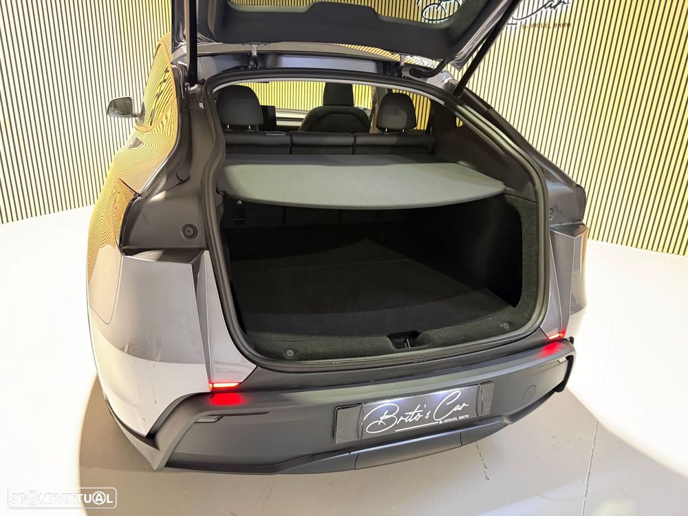 Tesla Model Y Long Range Dual Motor AWD - 20