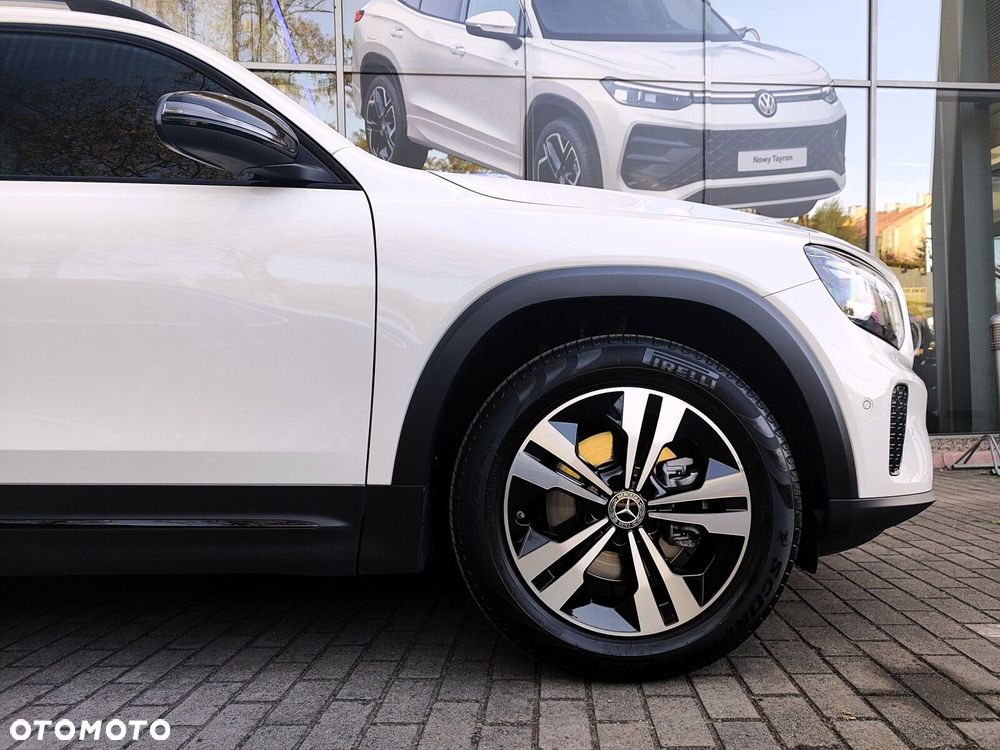 Mercedes-Benz GLB - 9