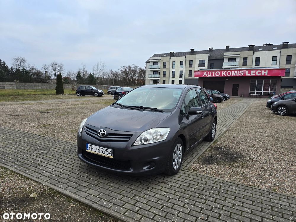 Toyota Auris 1.4 D-4D 2010 - 1