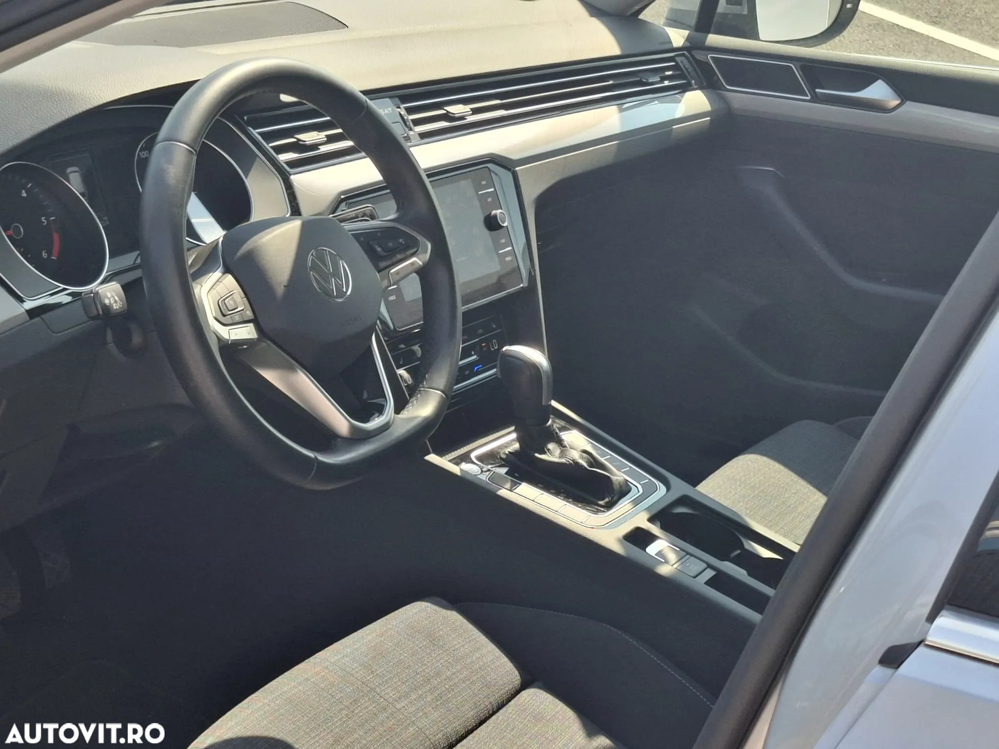 Volkswagen Passat 2.0 TDI SCR DSG Business - 12