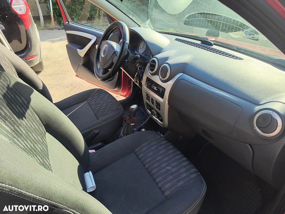 Dacia Sandero 1.2 - 7