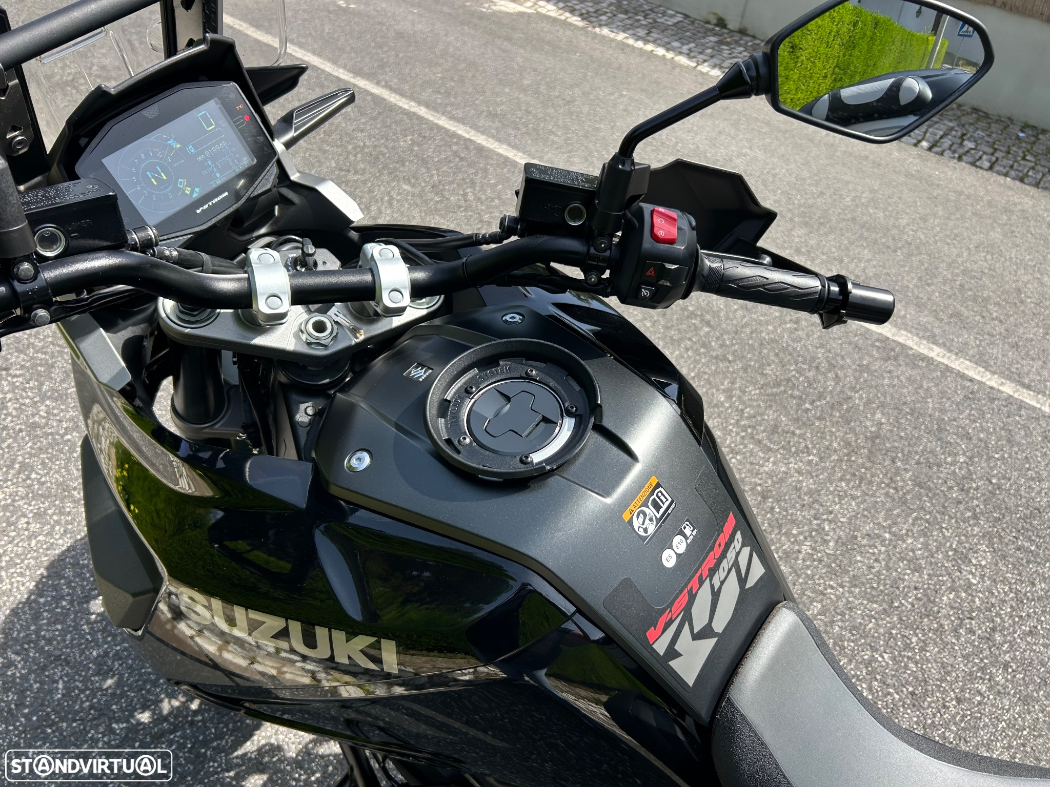 Suzuki DL V Strom 1050 de - 17