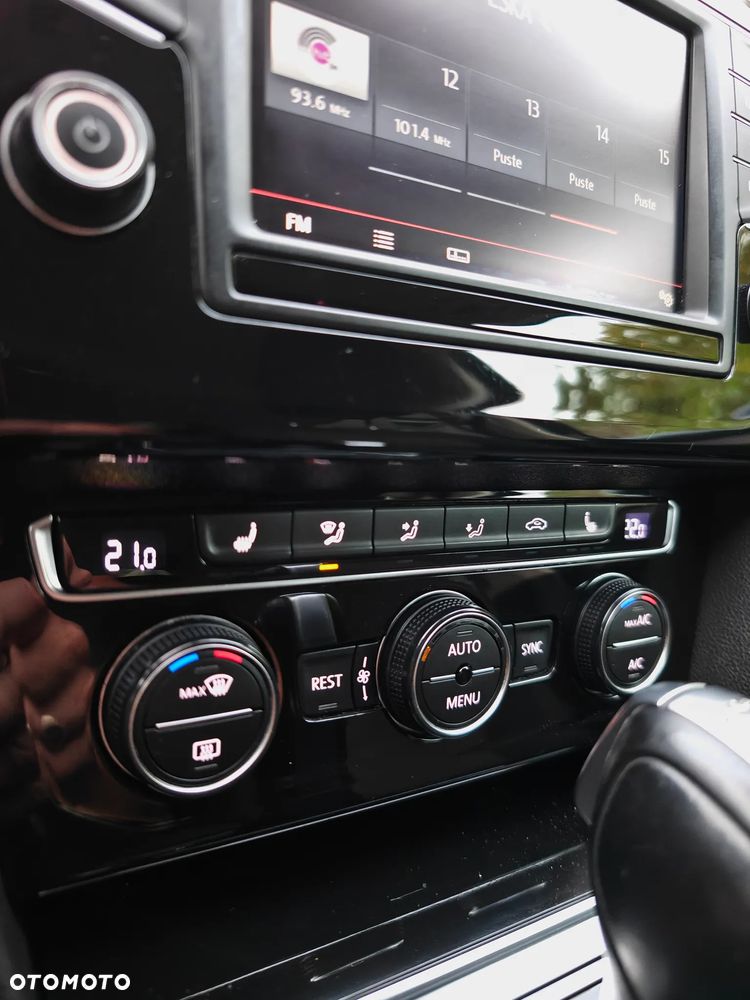 Volkswagen Passat - 22