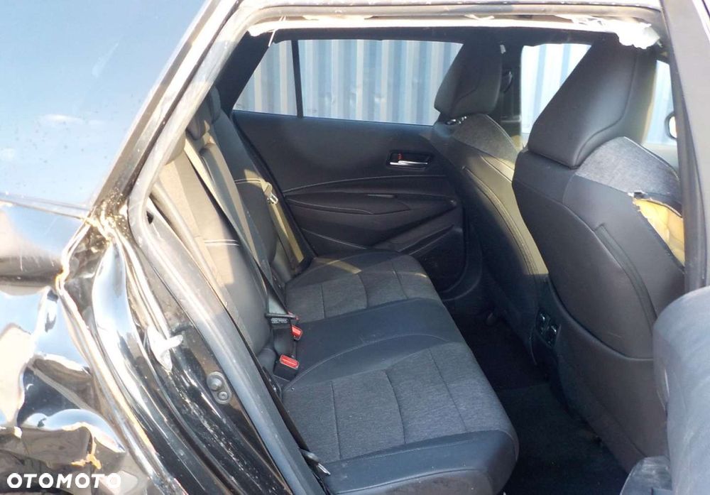 Toyota Corolla - 21