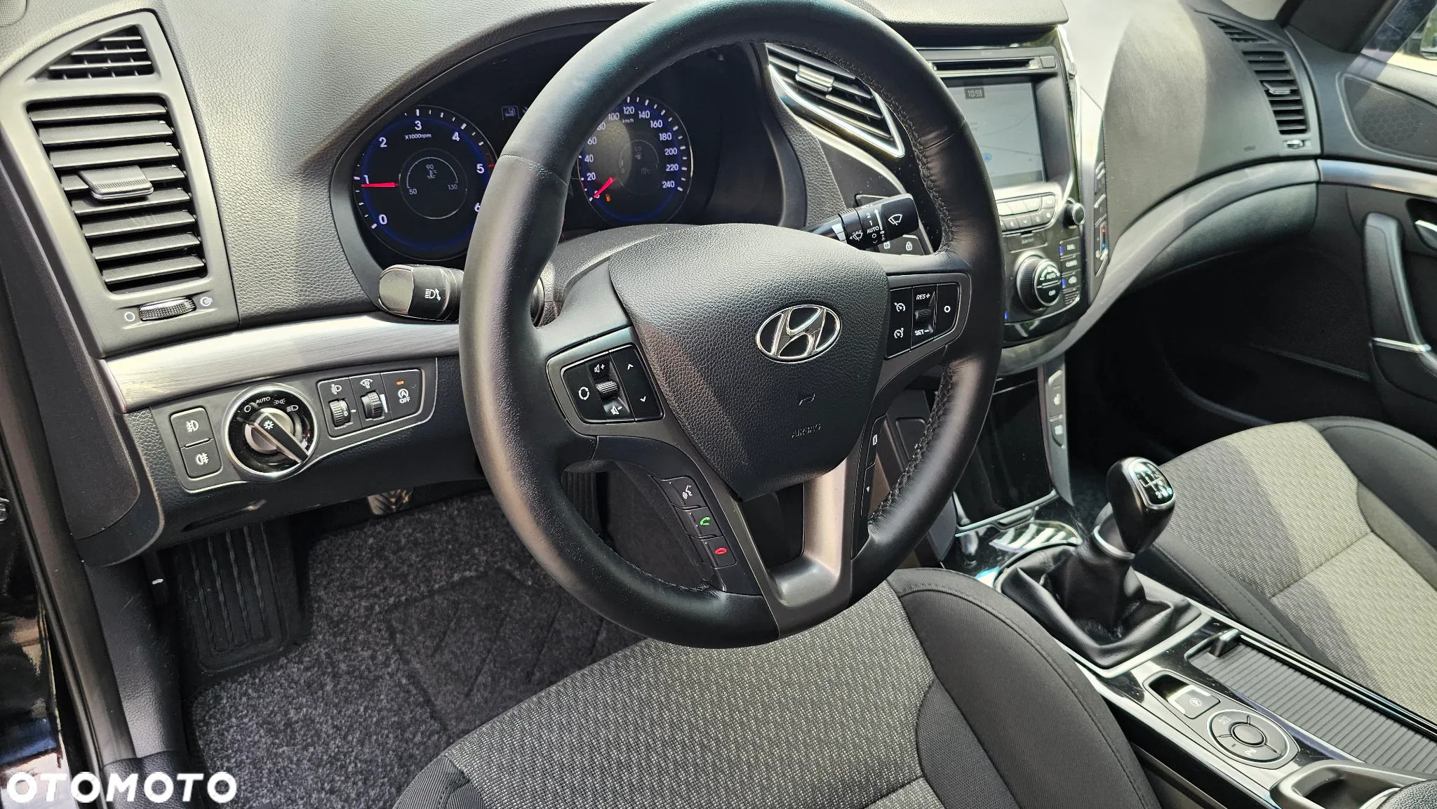 Hyundai i40 1.7 CRDi BlueDrive Premium - 17
