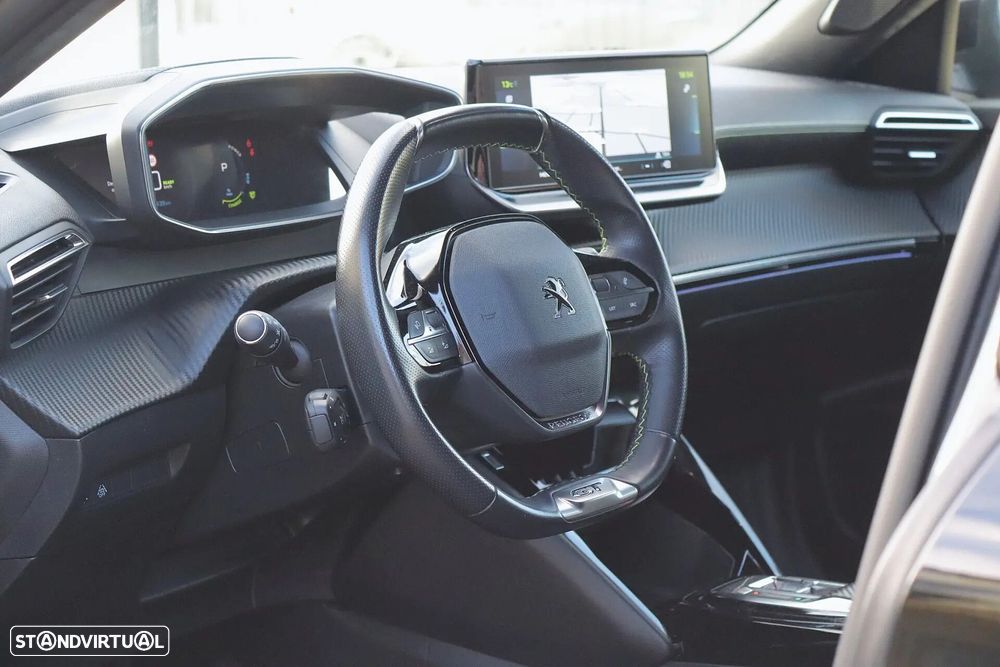 Peugeot e-2008 50 kWh GT - 13
