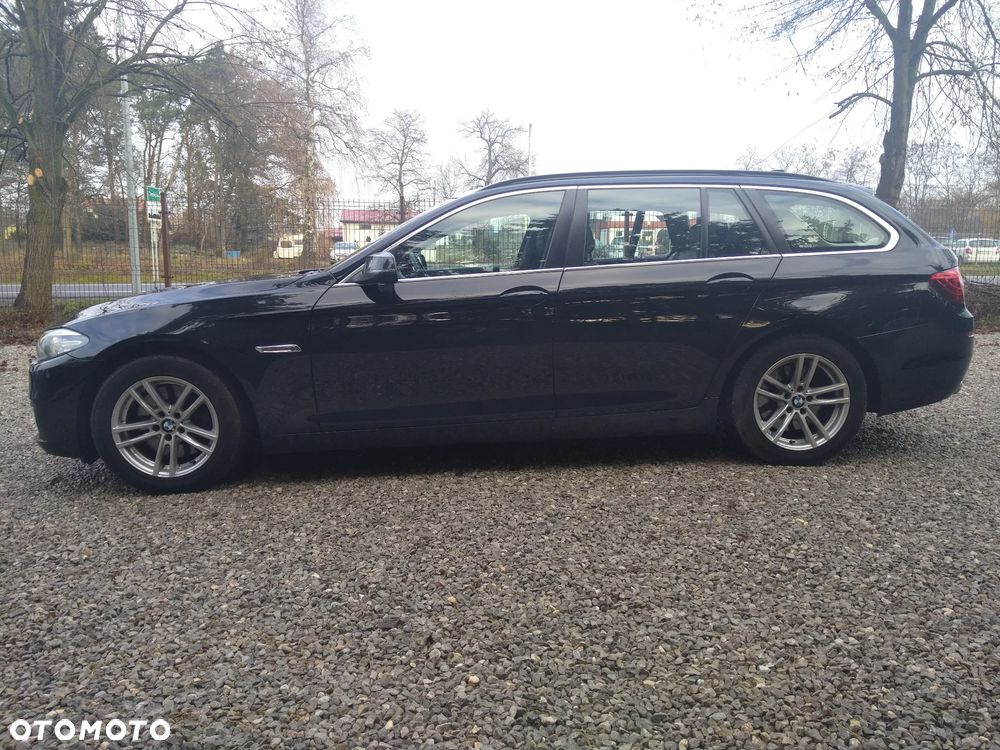 BMW Seria 5 530d xDrive - 14