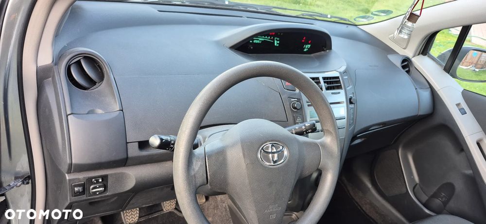 Toyota Yaris 1.33 Luna Start - 10