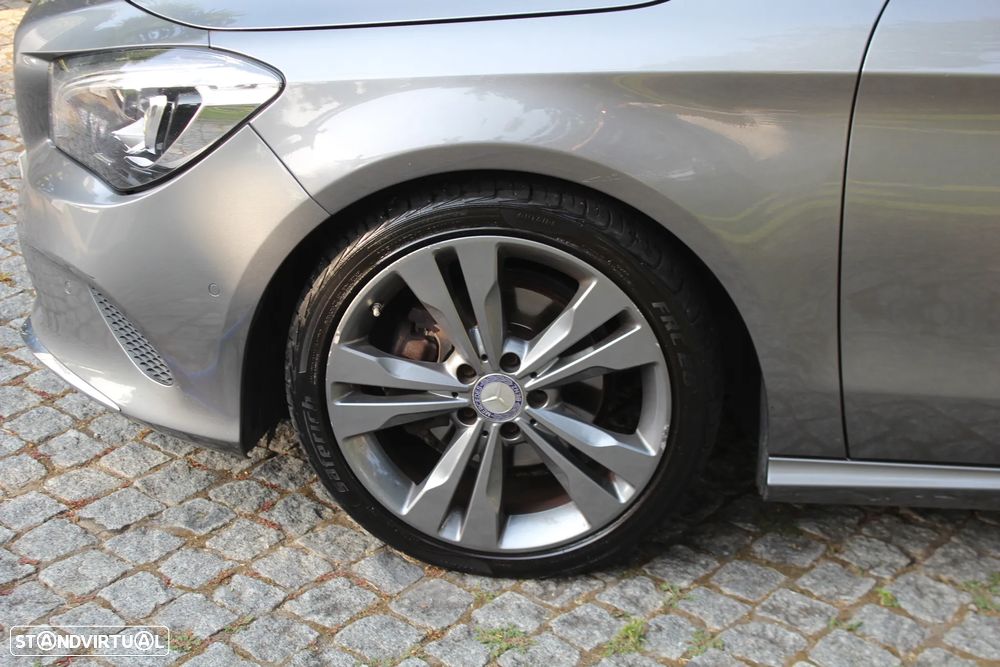Mercedes-Benz CLA 200 d 4Matic 7G-DCT - 9