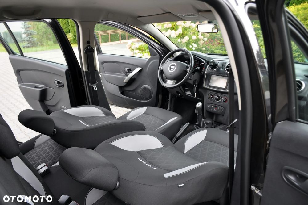 Dacia Sandero Stepway TCe 90 Prestige - 24