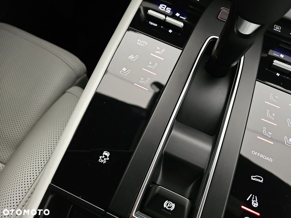 Porsche Macan Standard - 25