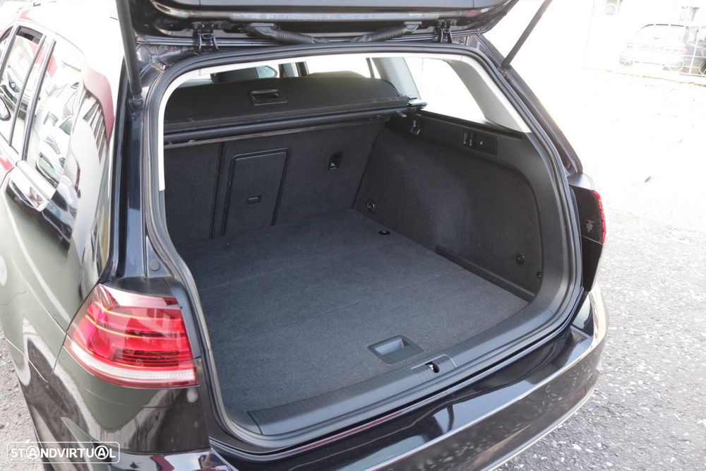 VW Golf Variant 1.6 TDi Confortline - 15