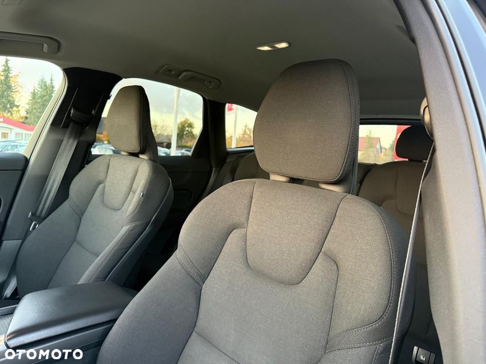 Volvo XC 60 B4 D Geartronic Momentum Pro - 9