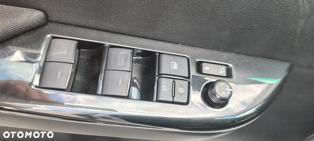 Toyota Hilux 2.8 D-4D mHEV Double Cab Executive 4x4 - 10