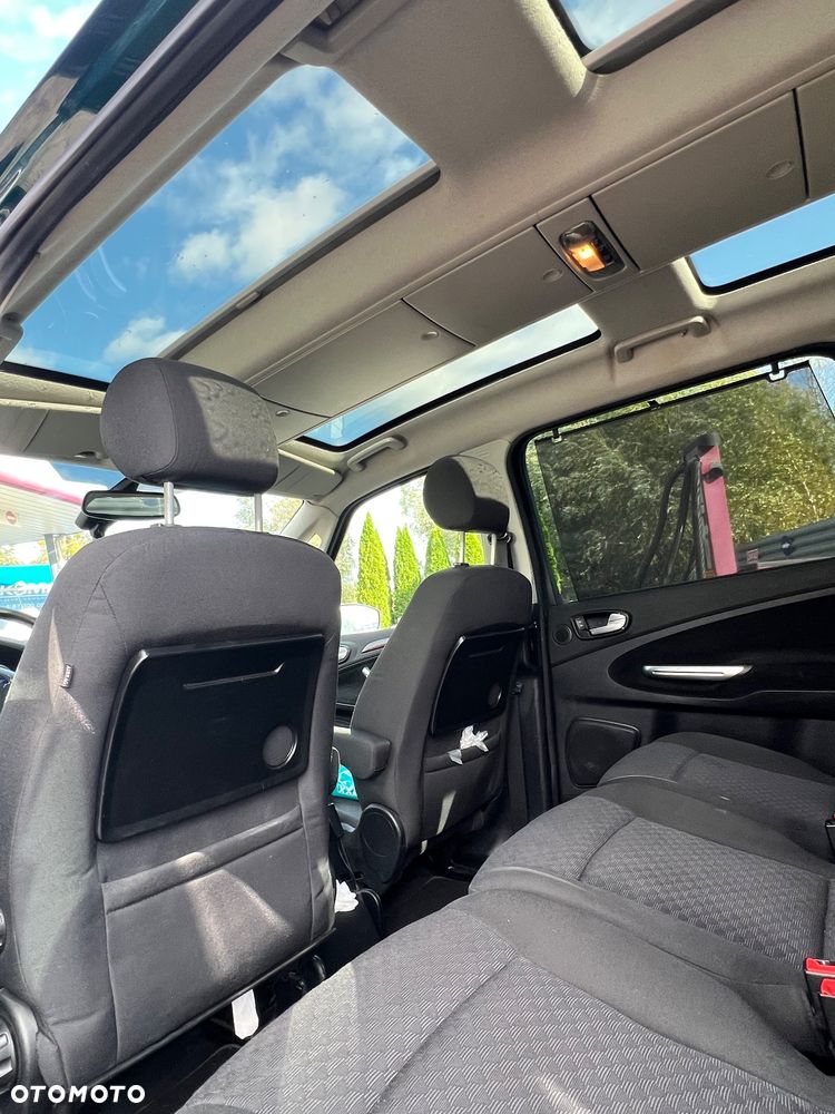 Ford Galaxy 2007 photo 2