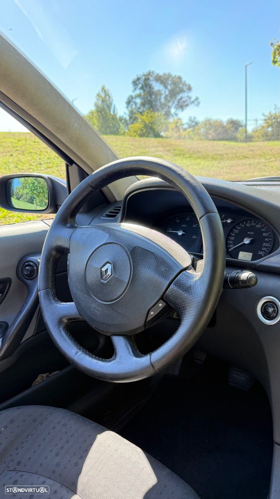Renault Laguna 1.9 dCi Dynamique - 18