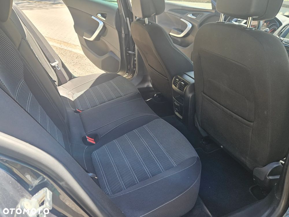 Opel Insignia 1.6 Exclusive - 12