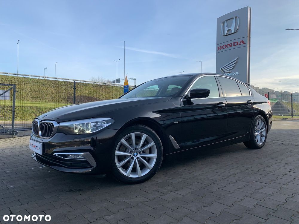 BMW Seria 5 530i GPF xDrive Luxury Line - 10