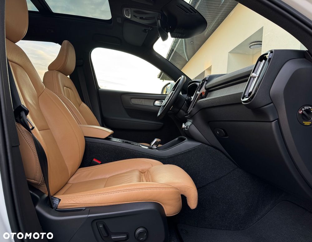 Volvo XC 40 B4 B AWD Geartronic Inscription - 11